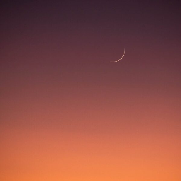 crescent-moon-at-sunrise
